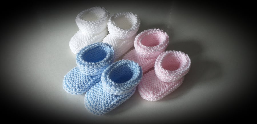Lovely pair of hand knitted Newborn baby booties in a choice of colours