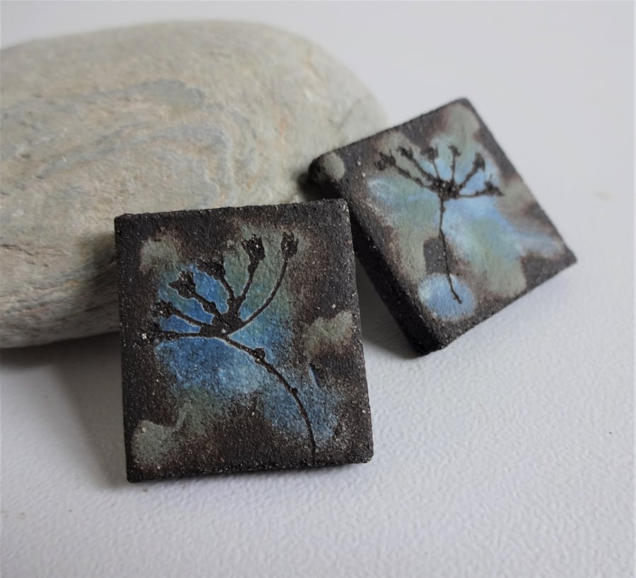 Free P&P Handmade ceramic earrings with seedhead motif 