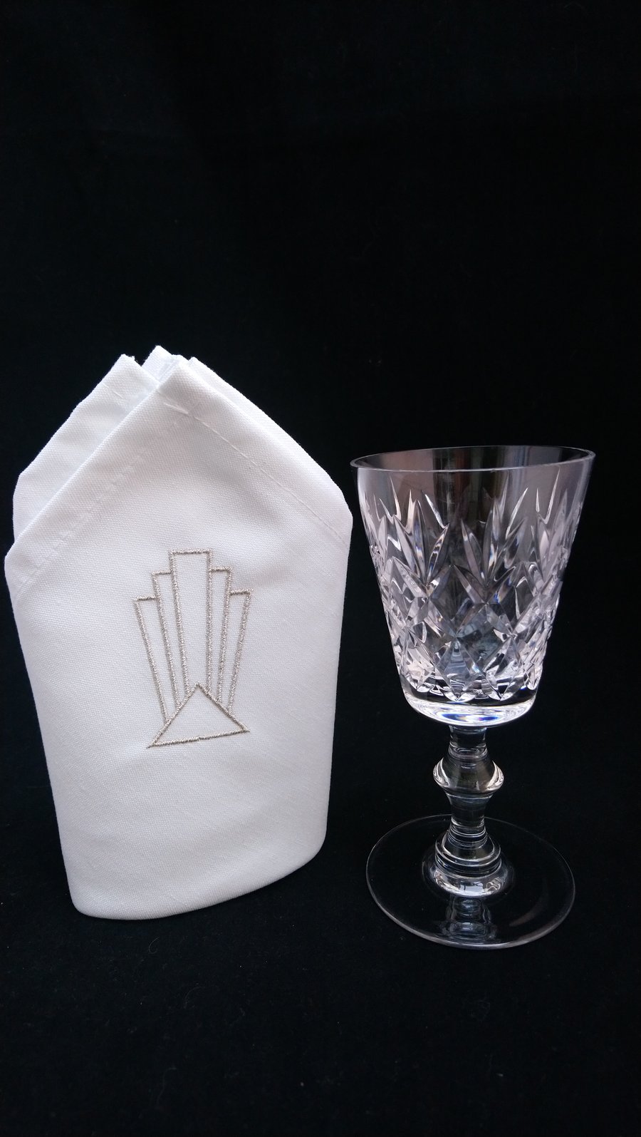  Napkins Art Deco Embroidered Design