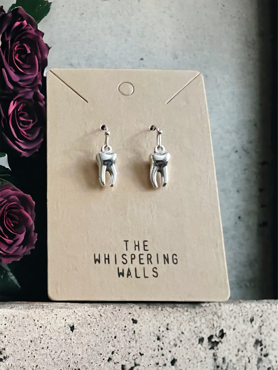 Tooth earrings 