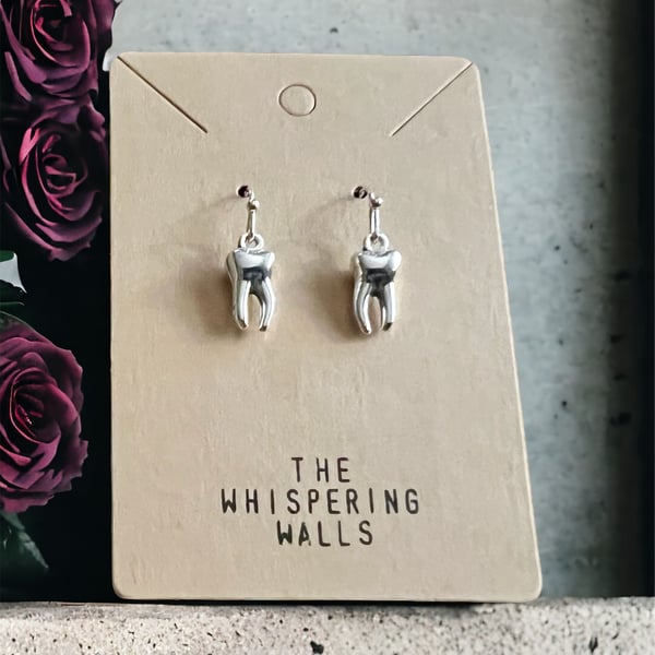 Tooth earrings 