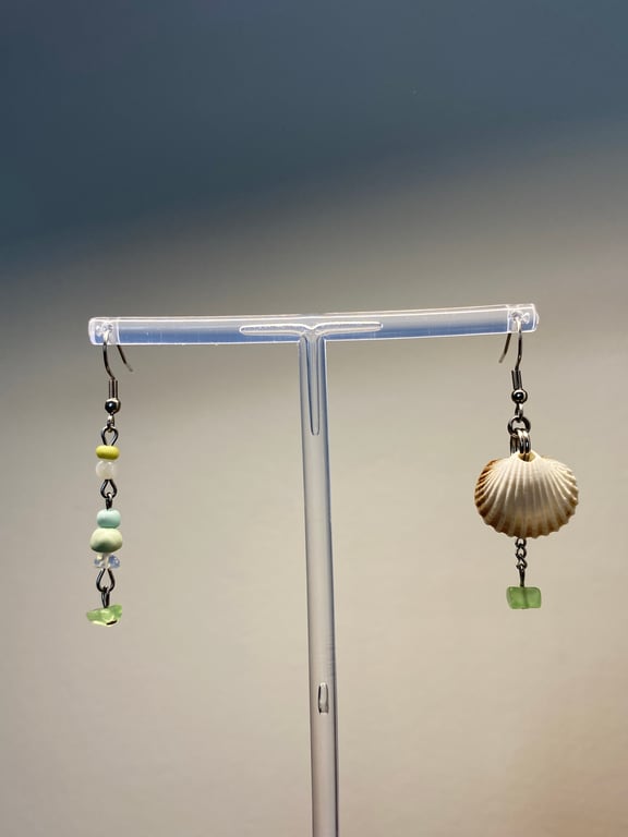 Sandra - Asymmetrical Shell Earrings 