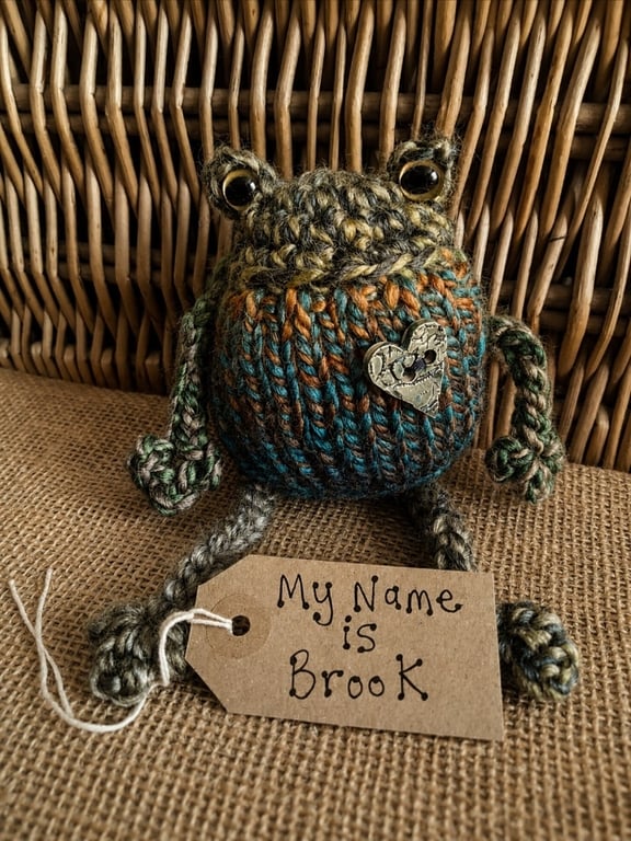 Handmade Knitted Frog Brook – One of a Kind Frog Ornament Whimsical Gift
