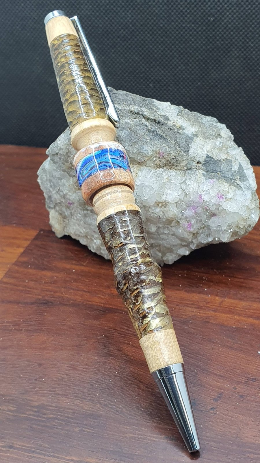 Pine cone & resin pen