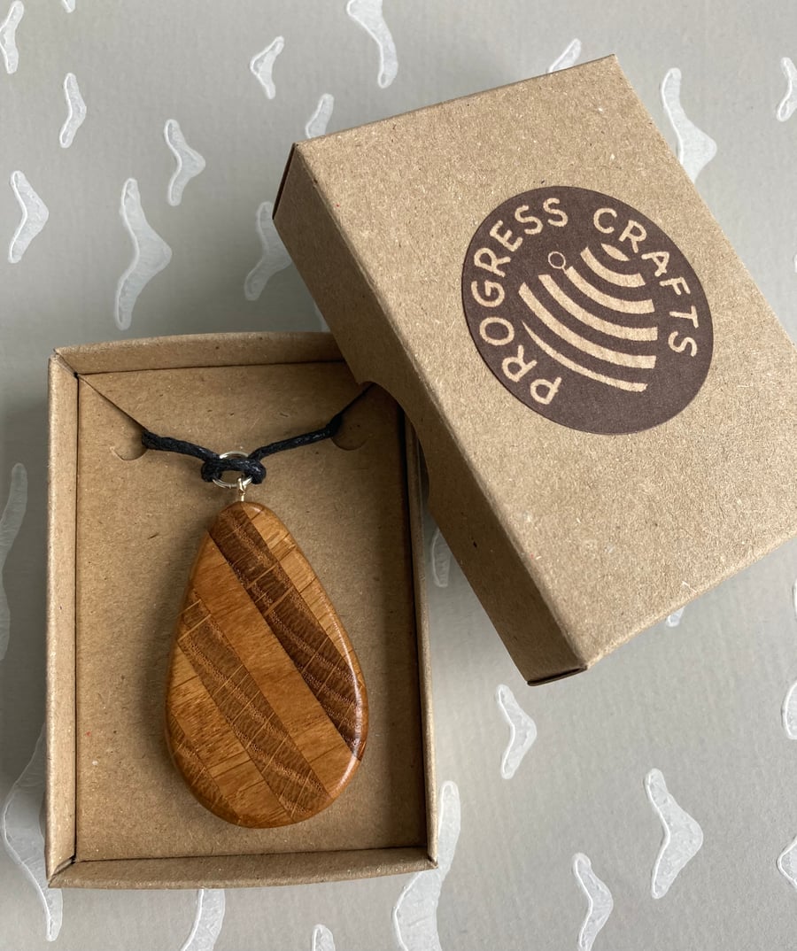 Solid oak striped pendant