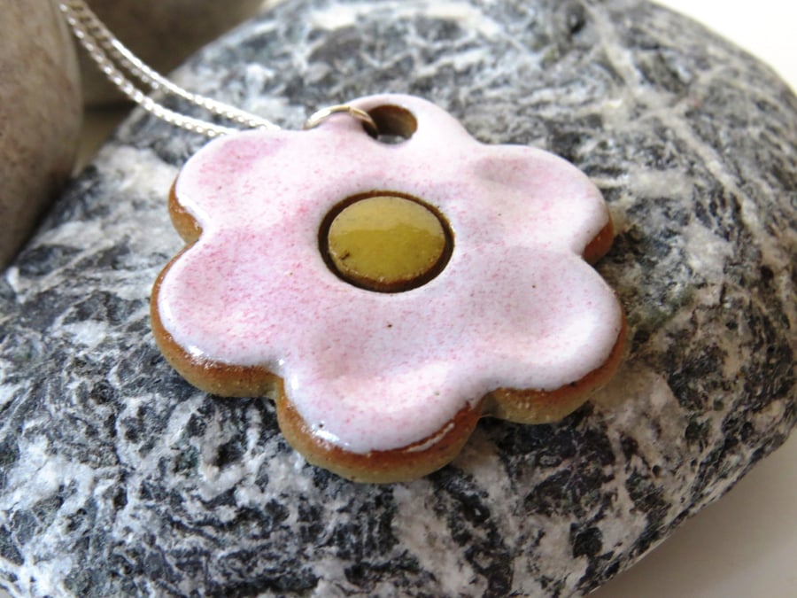 Daisy Ceramic Necklace - Birhtday Girl, Mother's Day, Sister, Best Friend . . . 