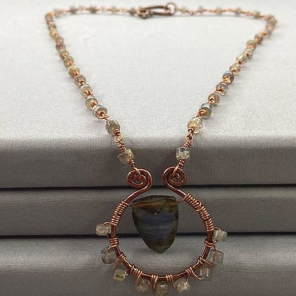 Boho Copper Wire Wrap Labradorite Necklace 