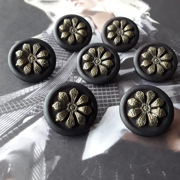 13 16" 20.4mm 32L Italian Antique Brass and Polyester dyed Black