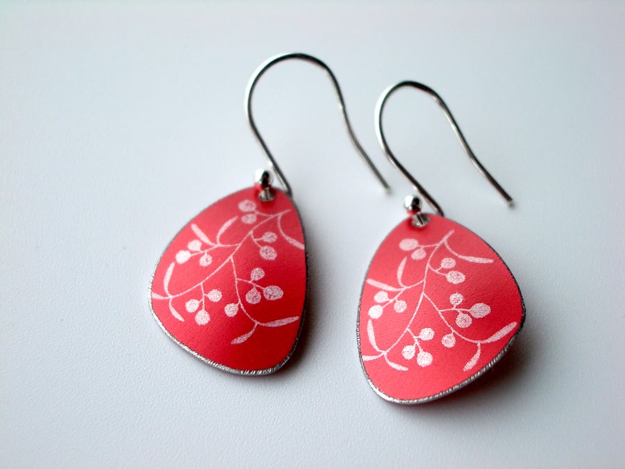 Red berry earrings 