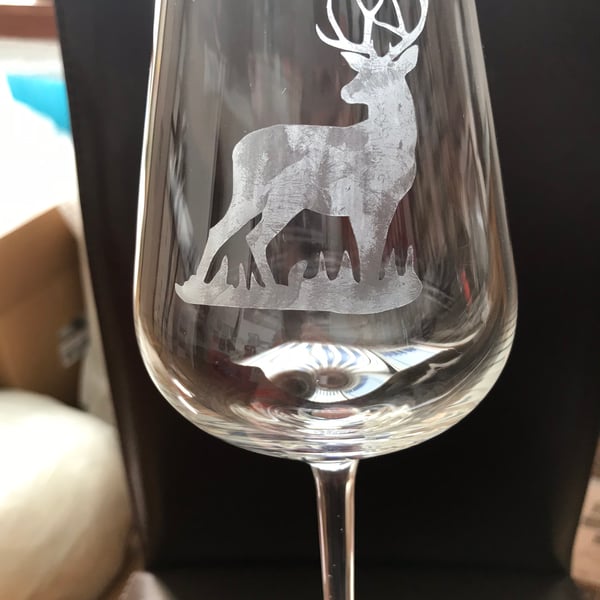 Hand Etched Wine Stag