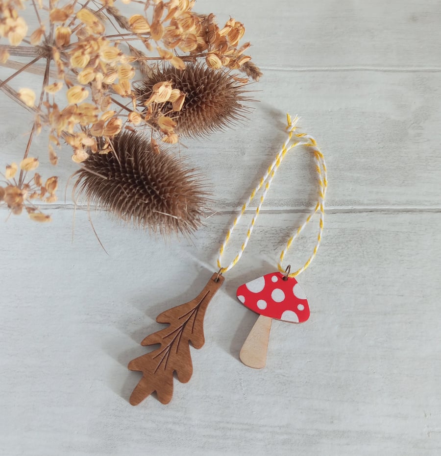 Autumn Decoration, Toadstool and Oak Leaf Decoration, Hanging Wooden Decoration