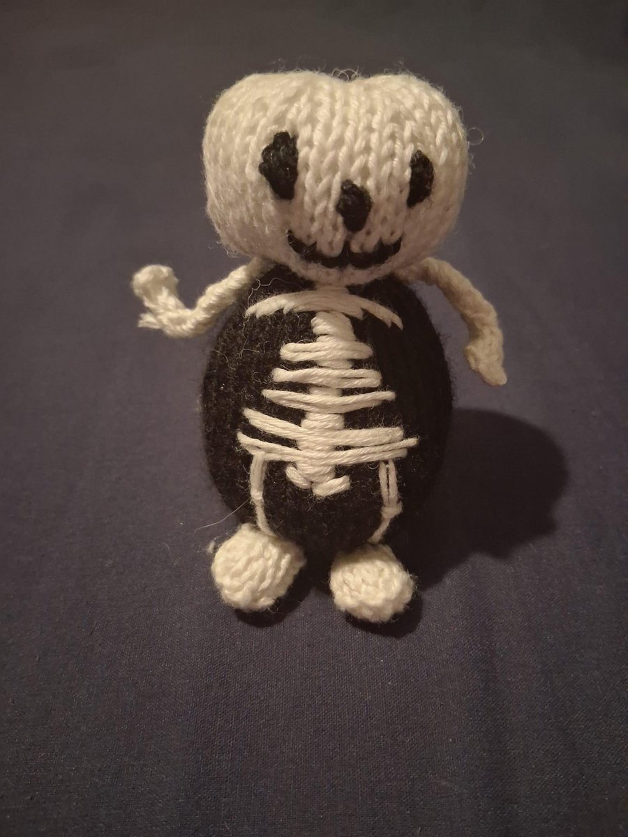 Hallowe'en Glow In The Dark Pumpkin Skeleton