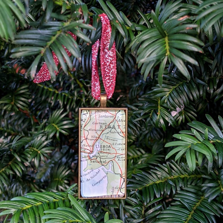 Personalised Christmas Ornament with Map of Custom Destination
