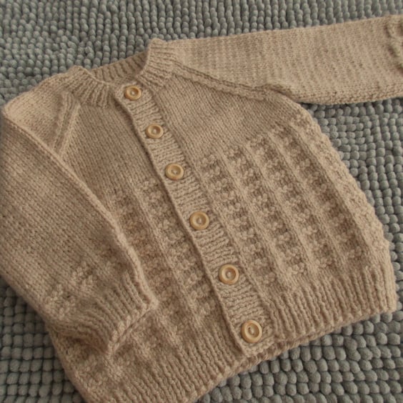 18" Patterned Fawn Round Neck Cardigan