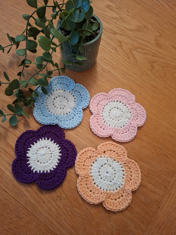 Set of 4 crochet flower drinks coasters
