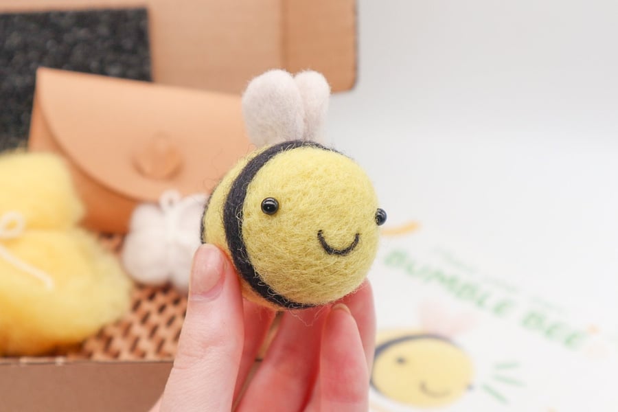 DIY Kit Woolly Bumble Bee Needle Felting - Beginners Craft Kit High Quality