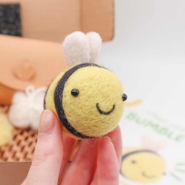 DIY Kit Woolly Bumble Bee Needle Felting - Beginners Craft Kit High Quality
