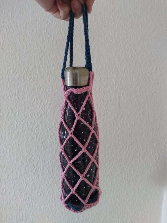 Crochet bottle holder - Pink & Blue