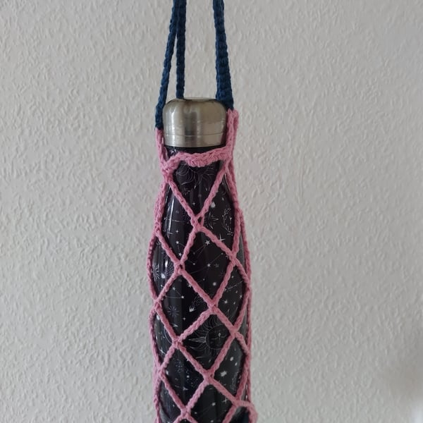 Crochet bottle holder - Pink & Blue