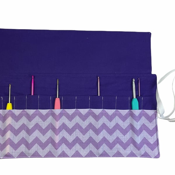 Crochet hook case with purple chevrons, Ergonomic hook organiser, roll up short 