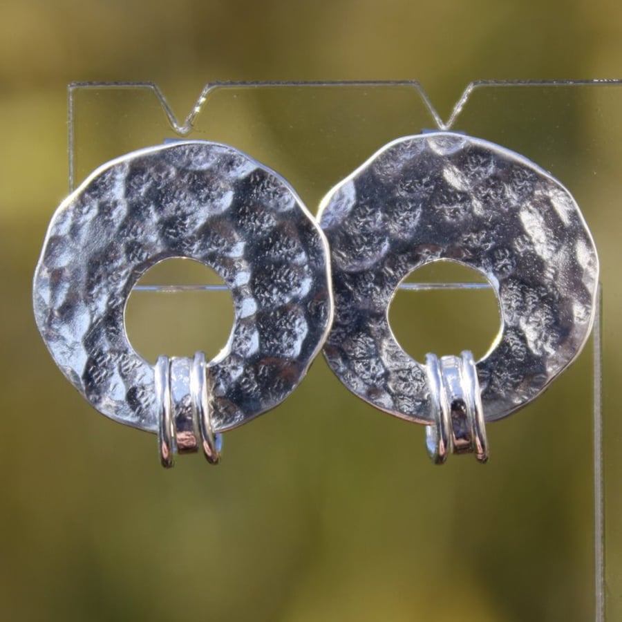   Silver stud earrings Ringed