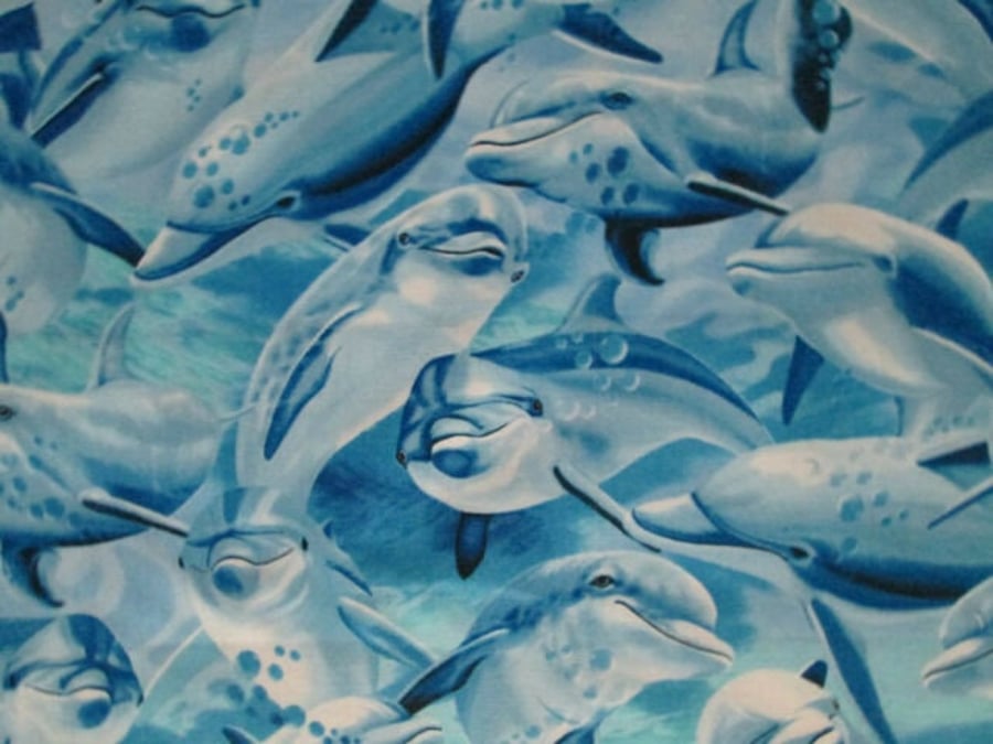 Fat Quarter Swimming Dolphins 100% Cotton Quilting Fabric - Timeless Treasures