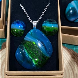 Blue and Green glass pendant and stud set