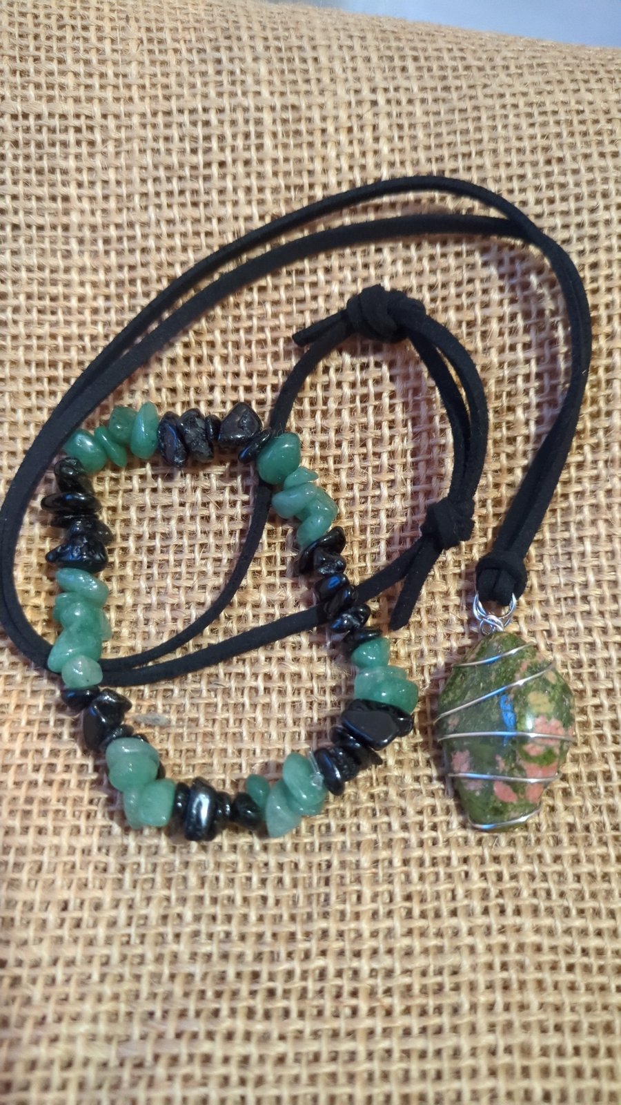 Stress relief necklace and bracelet gift set