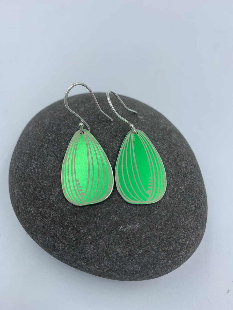 Green aluminium tulip dangly earrings
