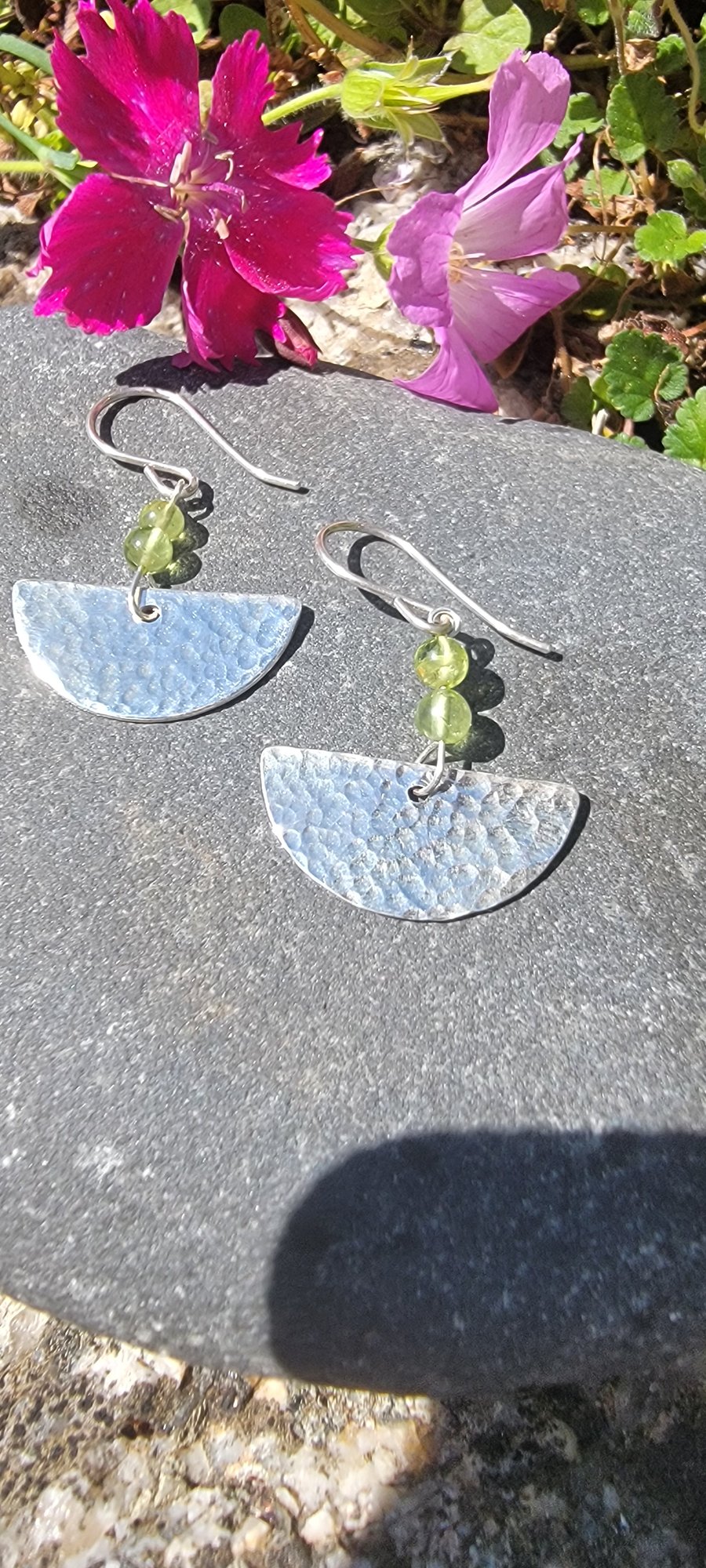 Sterling silver hammered semi circle and peridot semi precious beads earrings 
