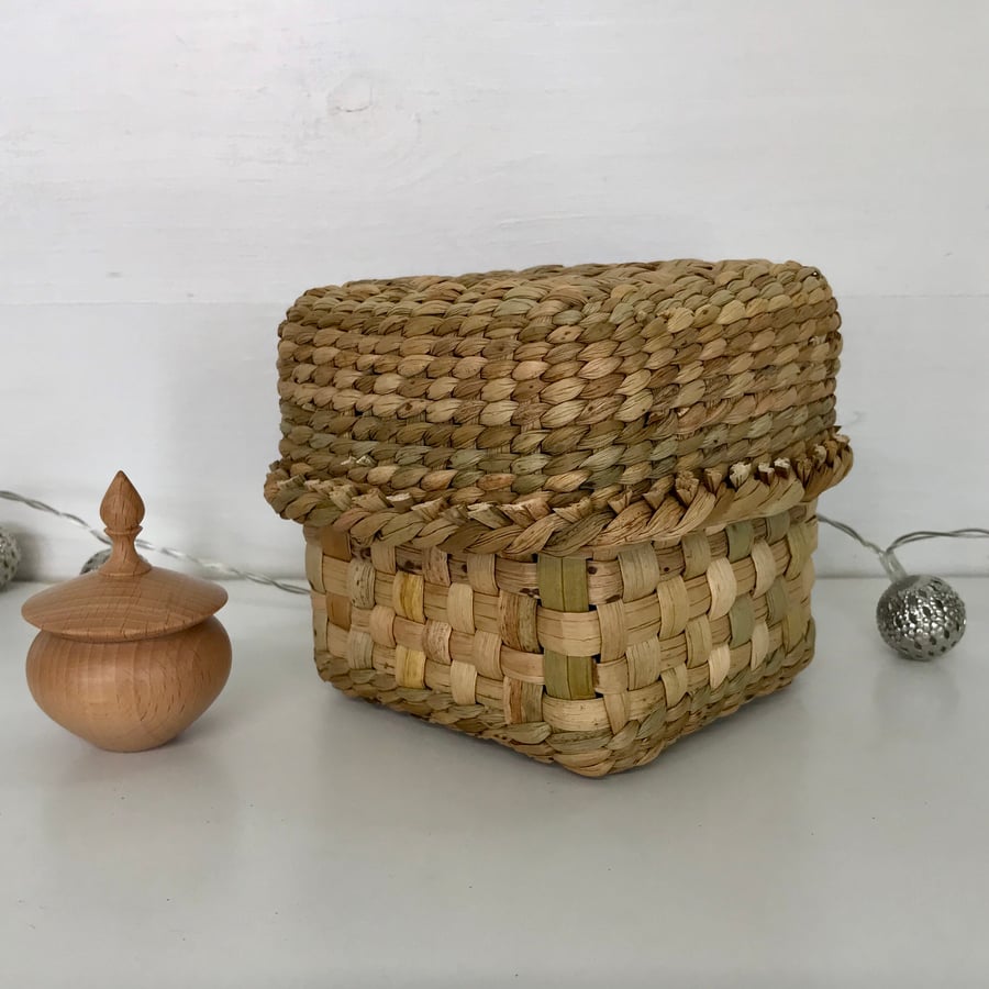 Rush Square Storage Box - Handmade in Cornwall from Somerset Rush 690