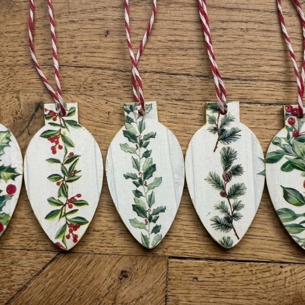 Set of 5 Wooden Christmas Tree Decorations 
