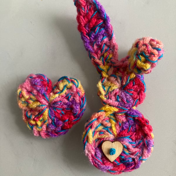 Crochet Bunny rabbit pin brooch with pocket hug heart 