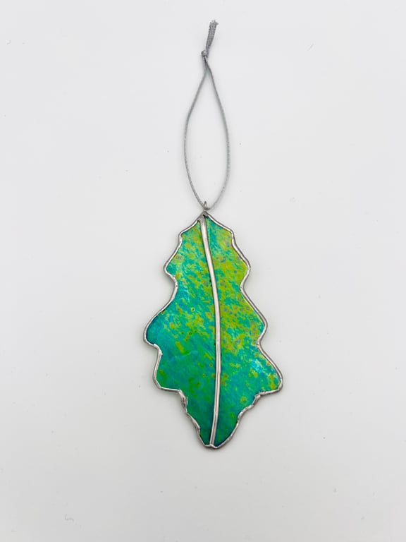 Green stained glass oak leaf - summer woodland decoration 