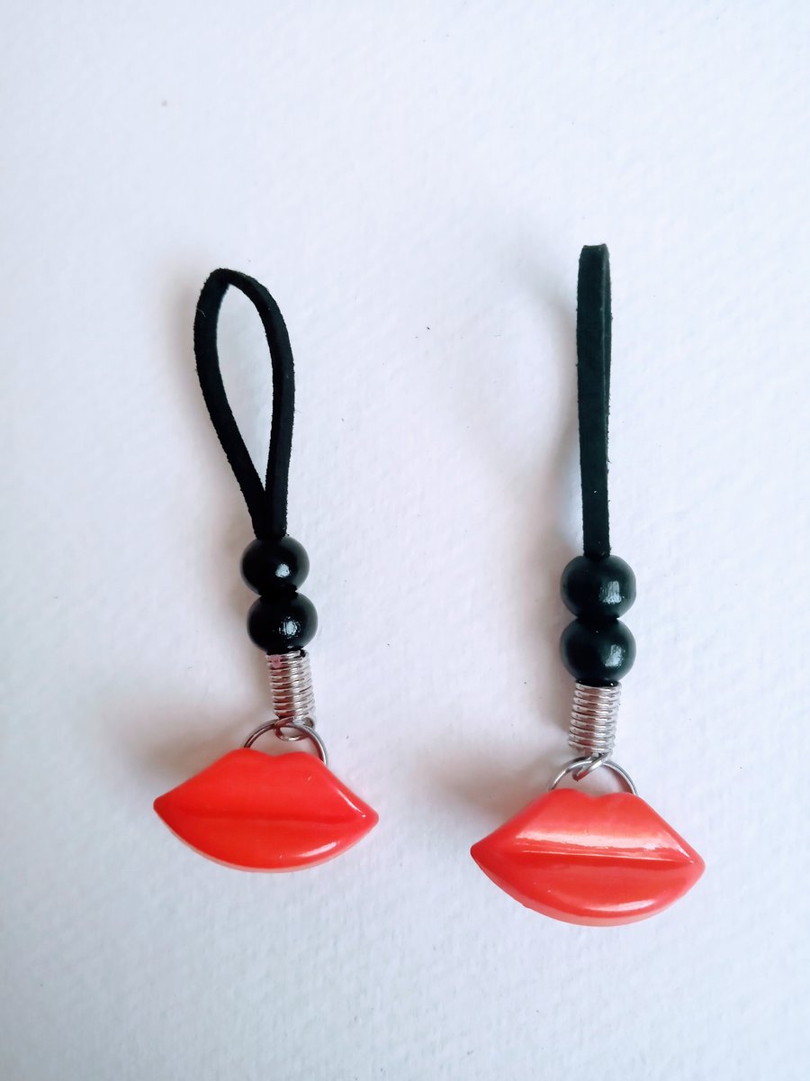 Nipple Clamp The Kissing Lips