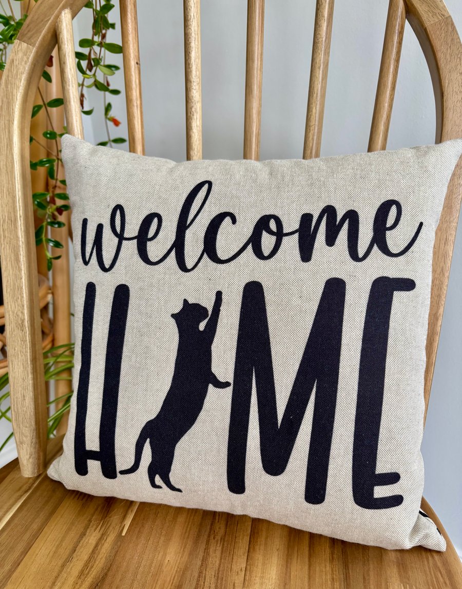 Cat cushion cover with black cat design, 36cm x 36cm 