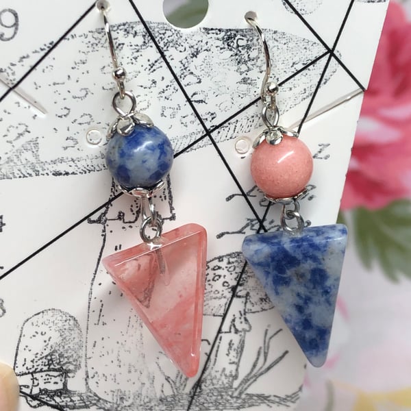 Mismatched triangle gemstone earrings - Sodalite and Beryl