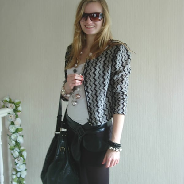 Cropped Zig Zag Jacket - Grey