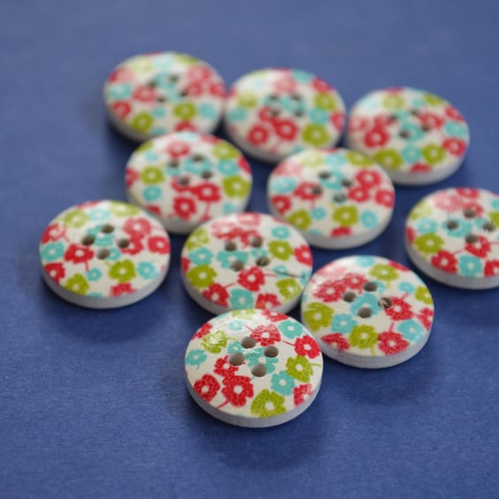 15mm Wooden Floral Buttons Red Green Blue White 10pk Flowers (SF23)