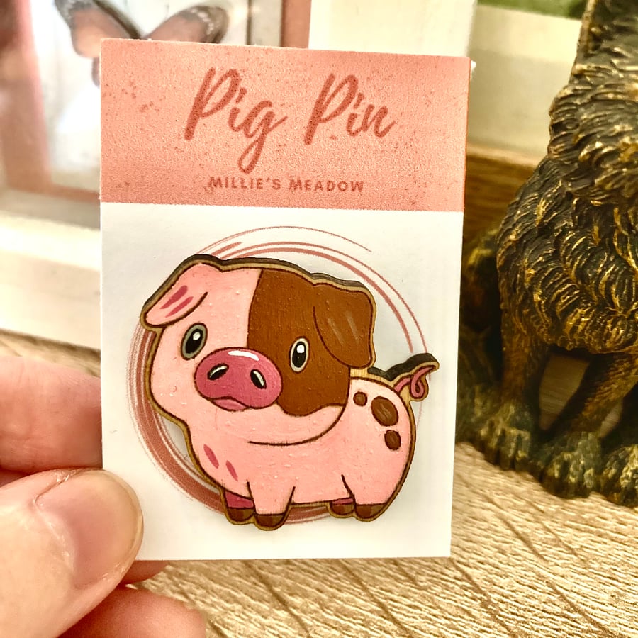 Pig pin badge brooch NEW DESIGN