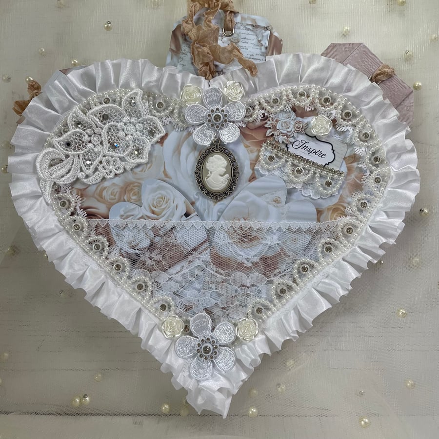 SOLD - Gratitude Heart - Including words - 2025.30 PB4