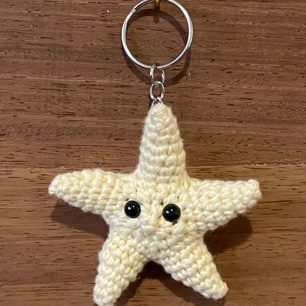 Vanilla crochet starfish - cute amigurumi travel purse bag keyring accessory