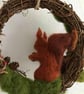 Red squirrel wreath  - Image 5