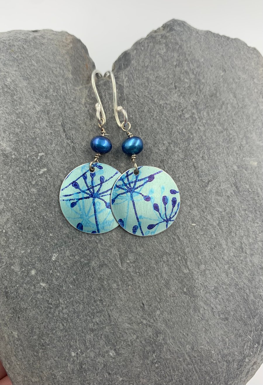 Pale teal and blue aluminium cow parsley circle earrings with pearl 