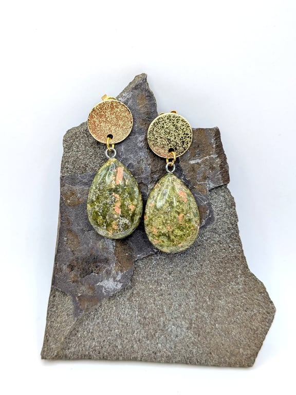 Earthy Elegance: Textured Gold and Unakite Teardrop Earrings 