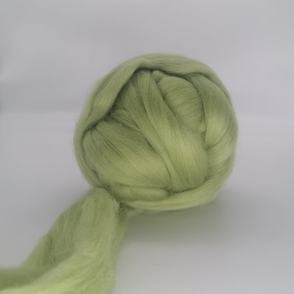 Sage Green Corriedale Top fibre
