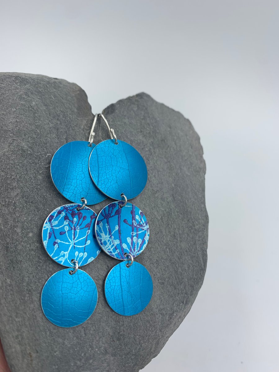 Statement aluminium 3 circle dangly earrings i Folksy