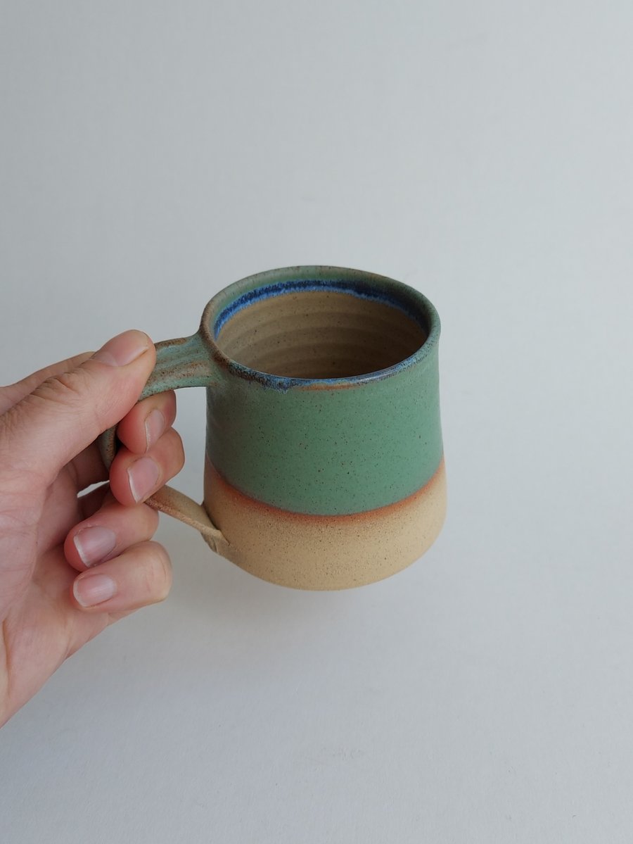 Small mug in Gardoms Green glaze