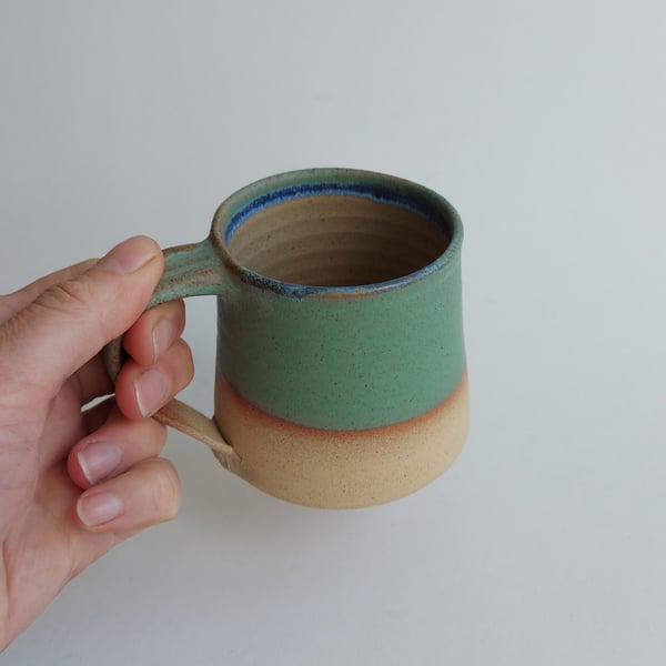 Small mug in Gardoms Green glaze