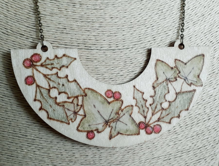 Pyrography wooden holly & ivy pendant